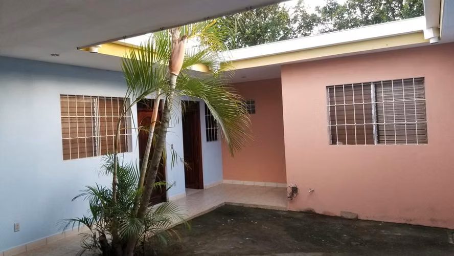Spacious house in residential Colonia Universidad - Imagen 4