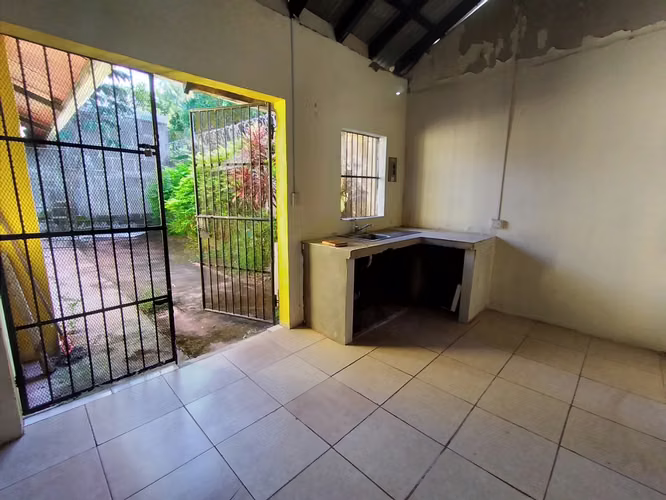 House in Diria - Imagen 2