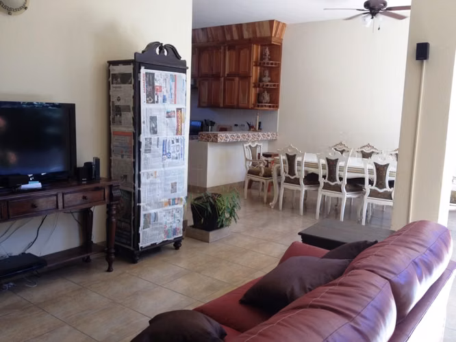 3 bedroom fully remodeled - Imagen 3