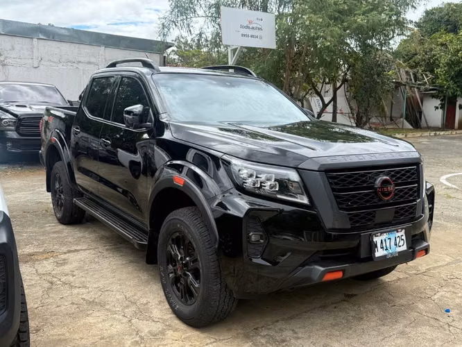 NISSAN NP300 FRONTIER PRO 4X AÑO 2025