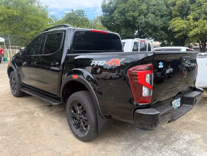 NISSAN NP300 FRONTIER PRO 4X AÑO 2025 - Imagen 4