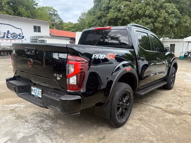 NISSAN NP300 FRONTIER PRO 4X AÑO 2025 - Imagen 3