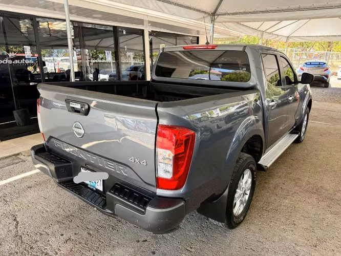 NISSAN NP300 FRONTIER SE AÑO 2025 - Imagen 8