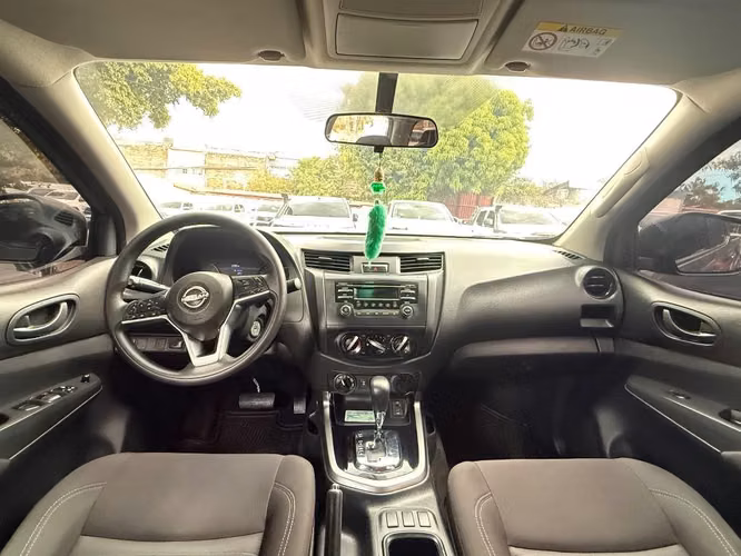 NISSAN NP300 FRONTIER SE AÑO 2025 - Imagen 12