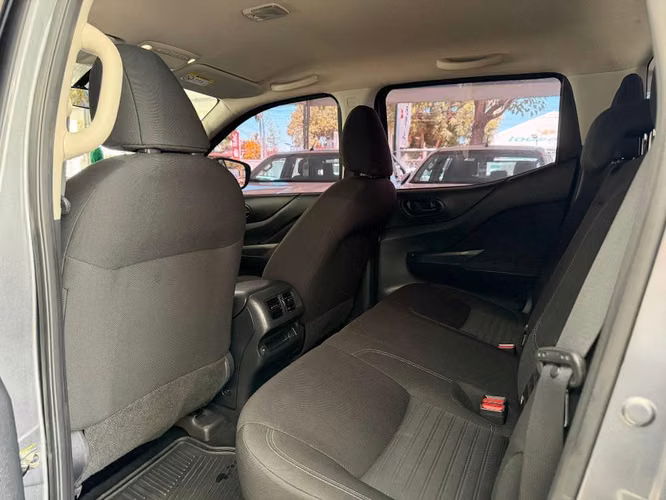 NISSAN NP300 FRONTIER SE AÑO 2025 - Imagen 5