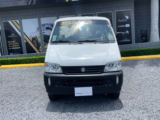 Panel Suzuki ECCO 2025