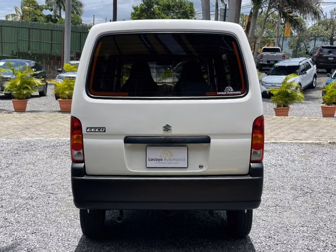 Panel Suzuki ECCO 2025