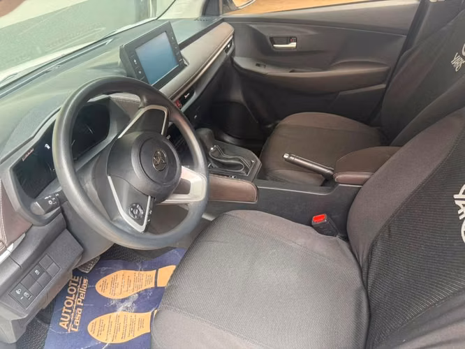 TOYOTA YARIS AÑO 2025 - Imagen 5
