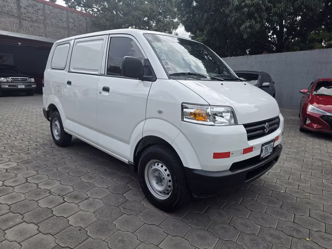 Suzuki APV año 2024