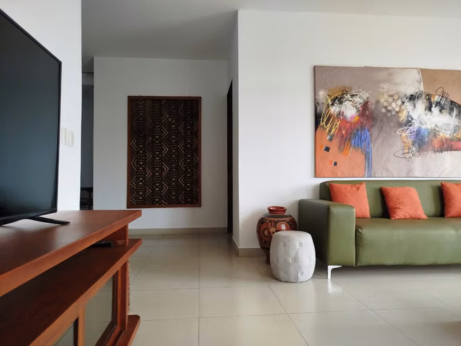 Alquiler de Apartamento contiguo a la pista Jean Paul Genie - Imagen 9