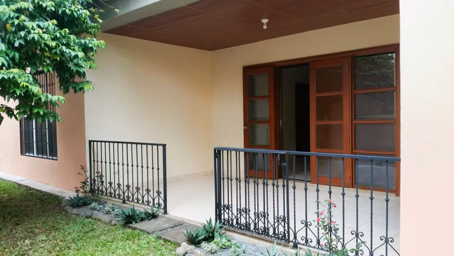 Casa en renta en Los Almendros - Imagen 6