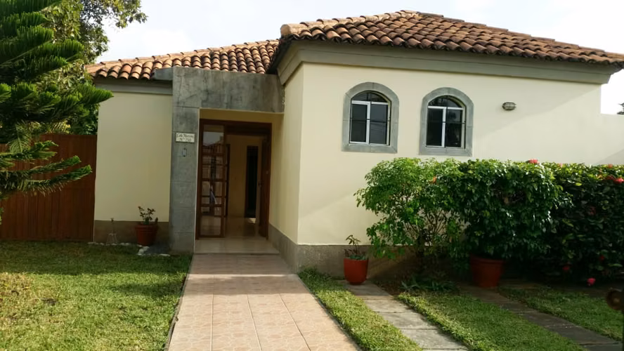 Casa en renta en Los Almendros - Imagen 2