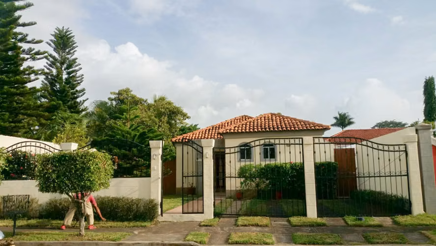 Casa en renta en Los Almendros