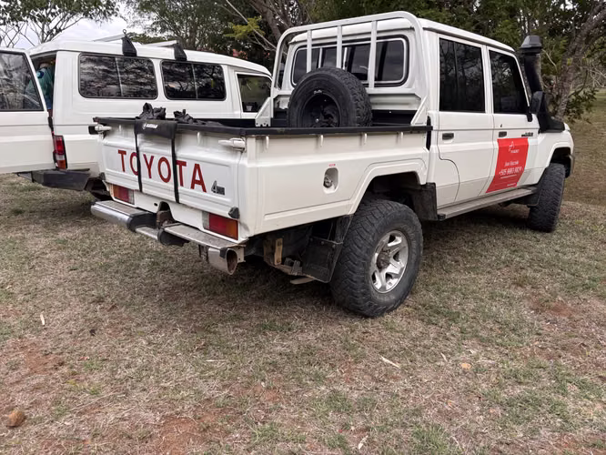 Toyoya Landcruiser 2021 Doble Cabina con suspensión EMU