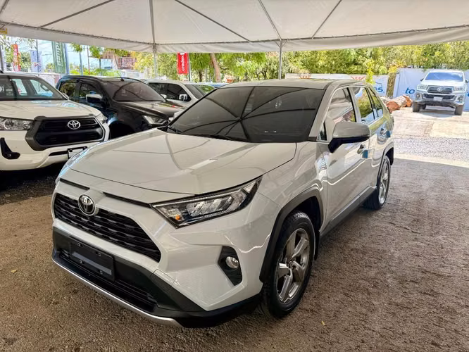 TOYOTA RAV4 AÑO 2022