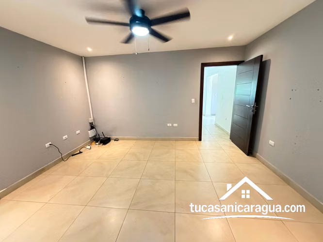 Se Renta Casa Con Piscina de 4 habitaciones + baños - Imagen 8
