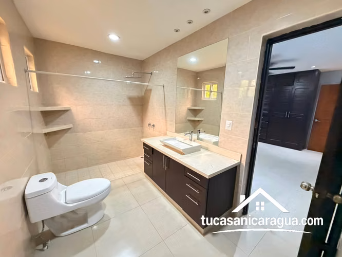 Se Renta Casa Con Piscina de 4 habitaciones + baños - Imagen 11
