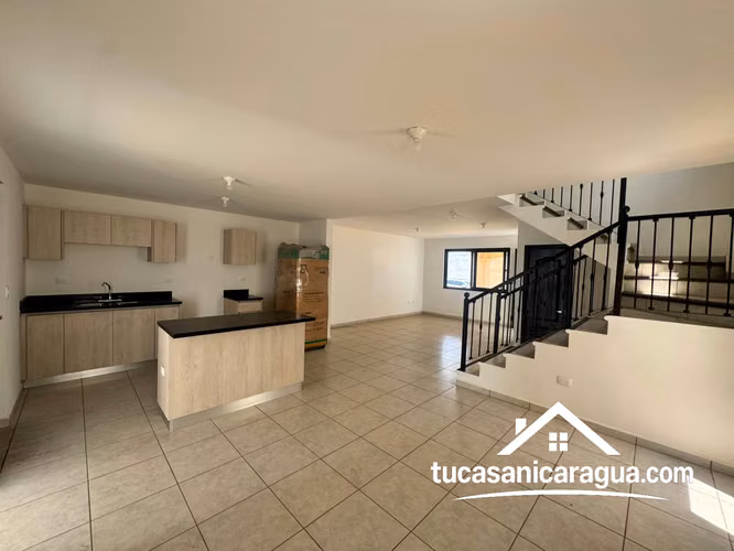 Se Renta casa nueva en cortijo de la Sierra