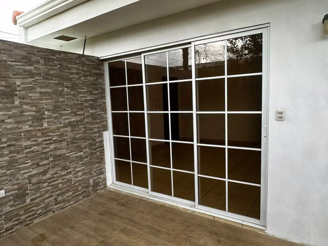 CASA EN VENTA – RESIDENCIAL VISTA DE ESQUIPULAS, MANAGUA - Imagen 4