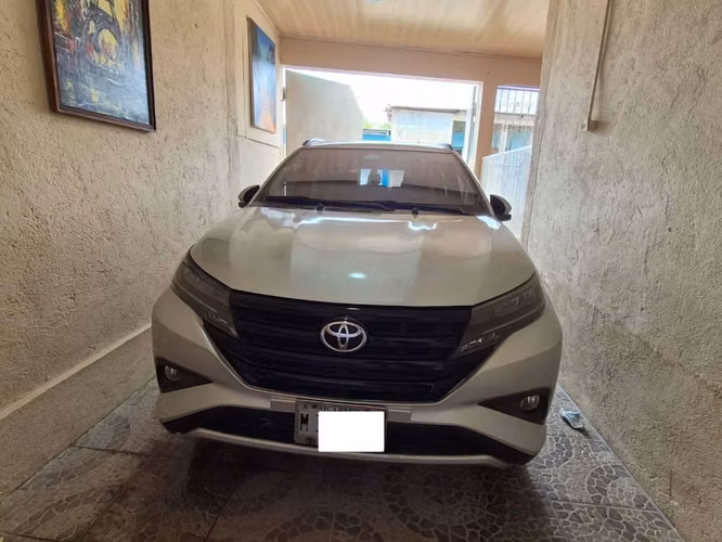 VENDO TOYOTA RUSH 2020 FULL EXTRA