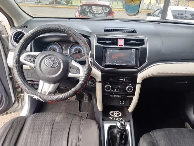 VENDO TOYOTA RUSH 2020 FULL EXTRA - Imagen 5