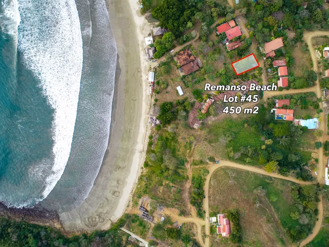 Walk into paradise, Remanso Beach awaits