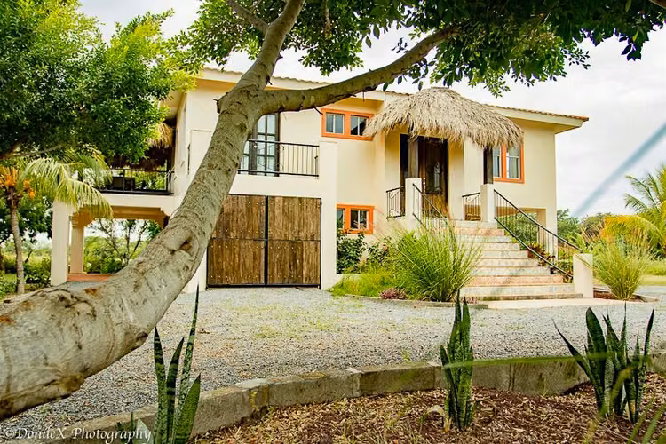 Casa Colonial Popoyo