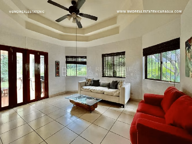 Compra esta exclusiva residencia en venta ubicada en una zona premium KG - Imagen 2