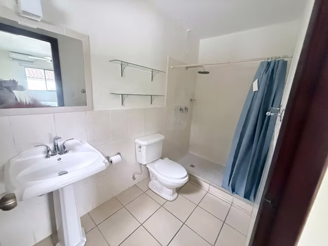 FH | En Renta Casa Amoblada | Condominio cerca de Galerías, Santo Domingo - Imagen 3
