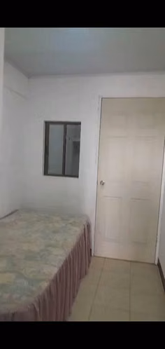 Se alquila habitacion