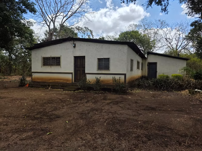 FH | En Venta Terreno con Mejoras | Intersección de la Pista El Mayoreo y la Pista Sabana Grande - Imagen 4