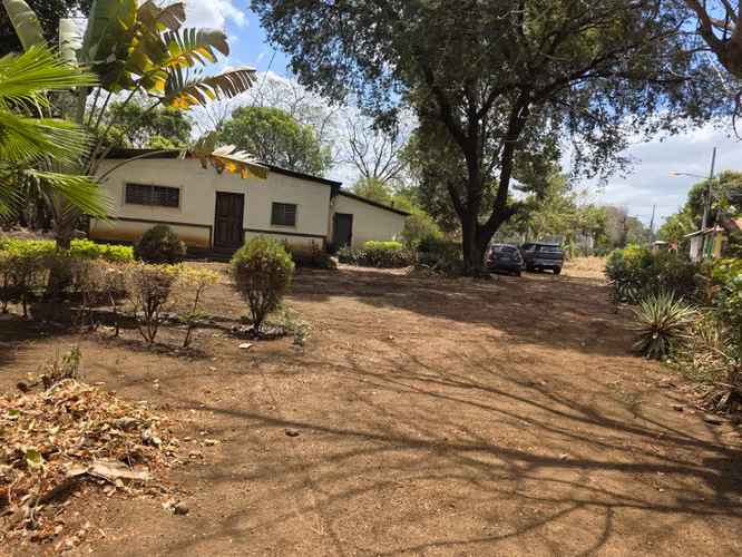 FH | En Venta Terreno con Mejoras | Intersección de la Pista El Mayoreo y la Pista Sabana Grande