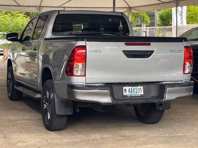 TOYOTA HILUX AÑO 2026