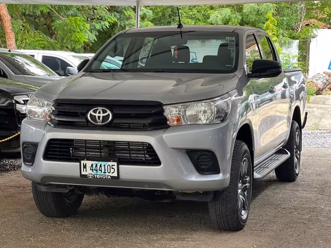 TOYOTA HILUX AÑO 2026
