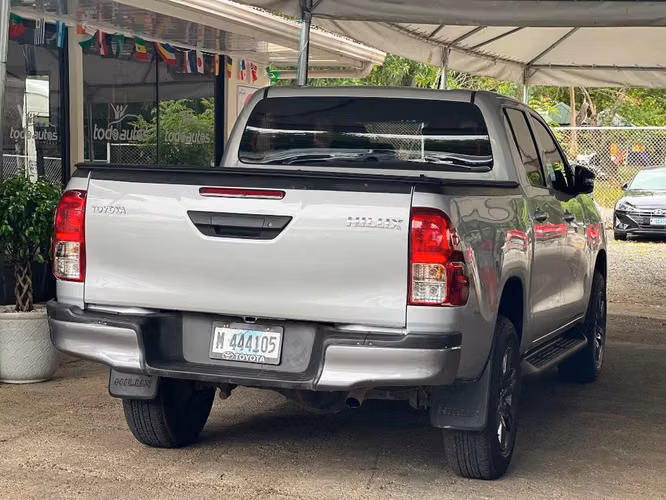 TOYOTA HILUX AÑO 2026
