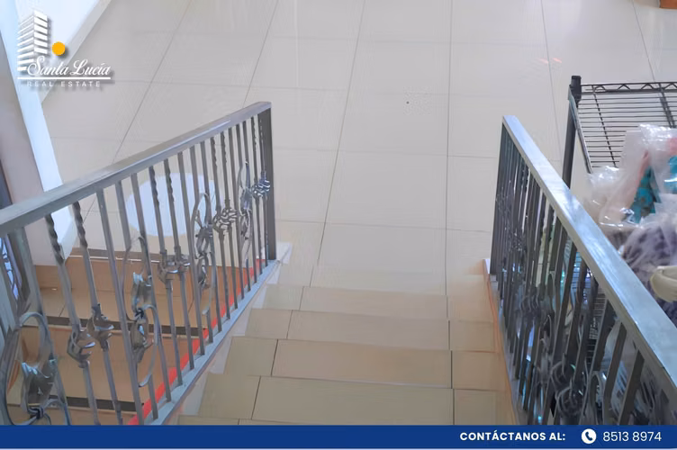 Edificio Comercial en Venta en Mercado Oriental - AC - Imagen 11