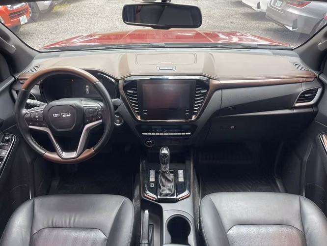 ISUZU D-MAX LSE ULTÍMATE 2025 AUTOMÁTICA 4x4