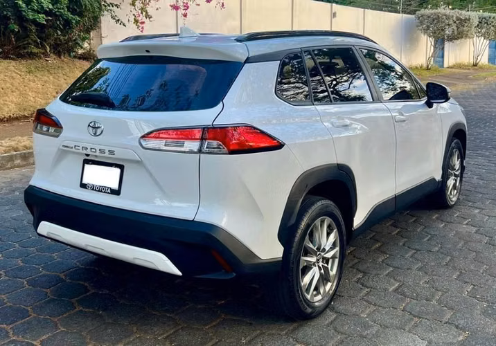 TOYOTA COROLLA CROSS 2025 AUTOMÁTICA - Imagen 3