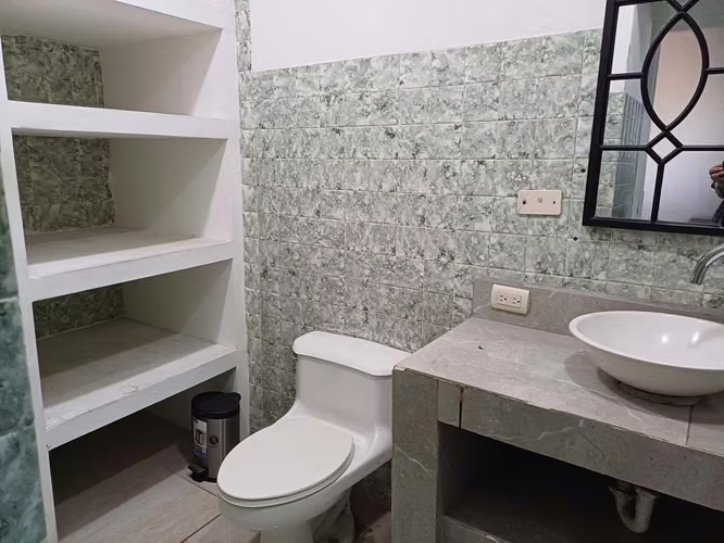 En renta casa para vivienda o negocio sector Plaza  España - Imagen 5