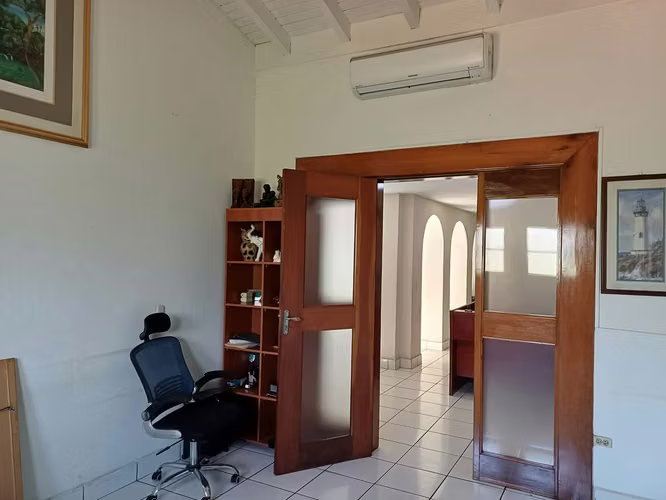 En renta casa para vivienda o negocio sector Plaza  España - Imagen 10