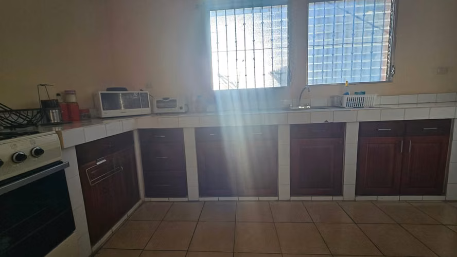 CASA + APARTAMENTO INDEPENDIENTE EN VENTA – VILLA FONTANA SUR, MANAGUA - Imagen 17