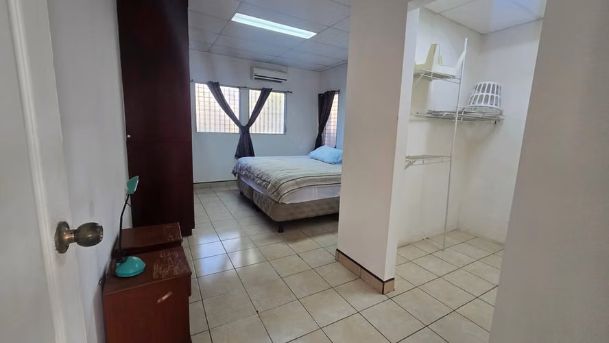 CASA + APARTAMENTO INDEPENDIENTE EN VENTA – VILLA FONTANA SUR, MANAGUA - Imagen 19