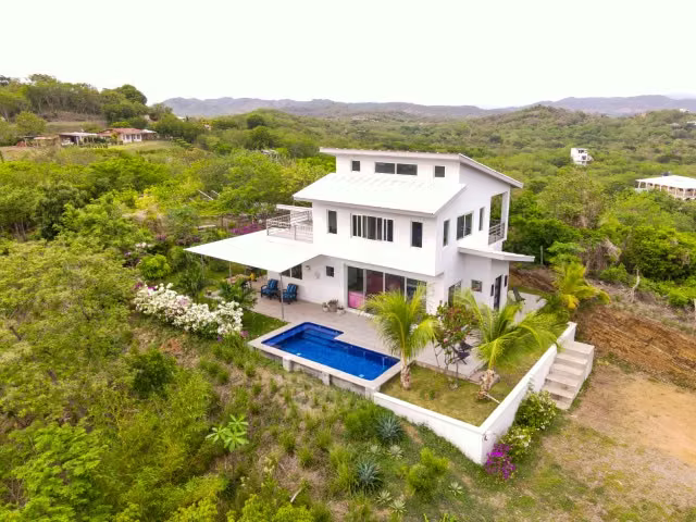Loma del Mar in Popoyo