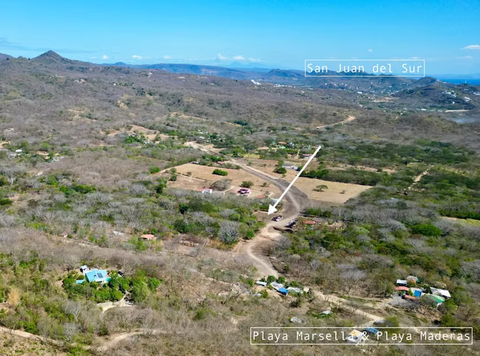 Commercial Property with Endless Possibilities along the Coastal Highway