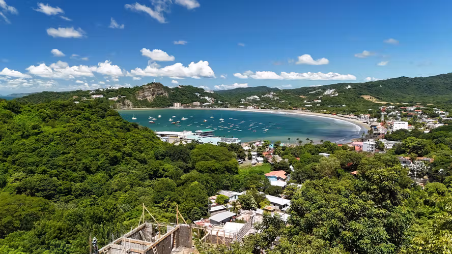 Brisas del Pacifico Bay Views