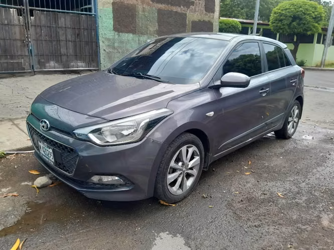 Vendo Hyundai I20 año 2018 (automático) - Imagen 5