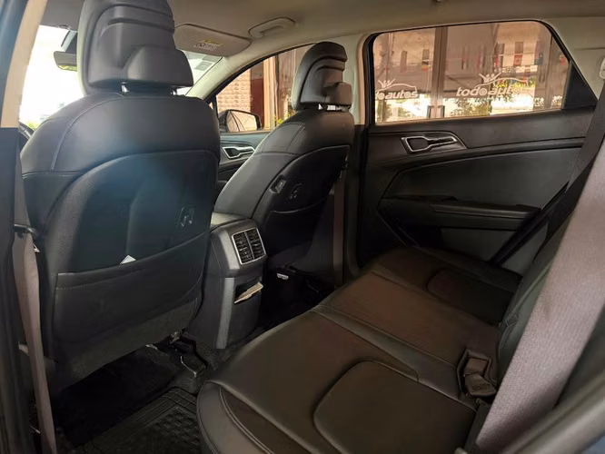 KIA SPORTAGE 4X4 AÑO 2024 - Imagen 5