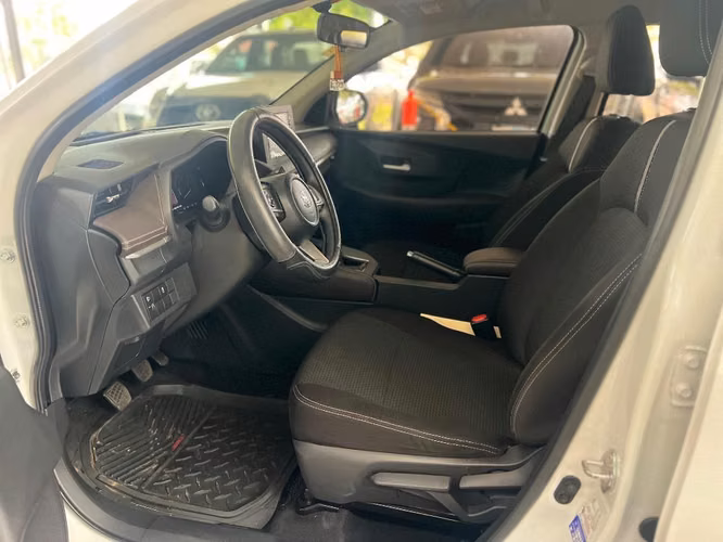 TOYOTA YARIS AÑO 2023 - Imagen 6