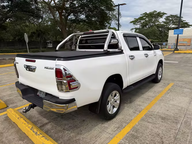 Hilux 2022 Mecanica 4x4 NITIDA - Imagen 4