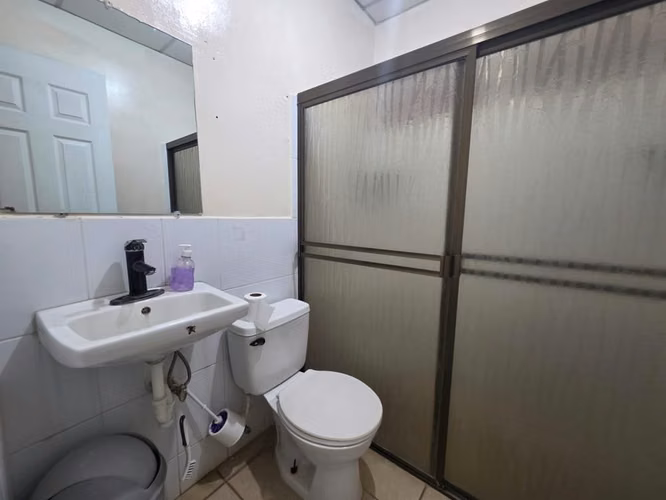 FP- Vendo casa en Residencial Valle Santa Rosa - Imagen 3